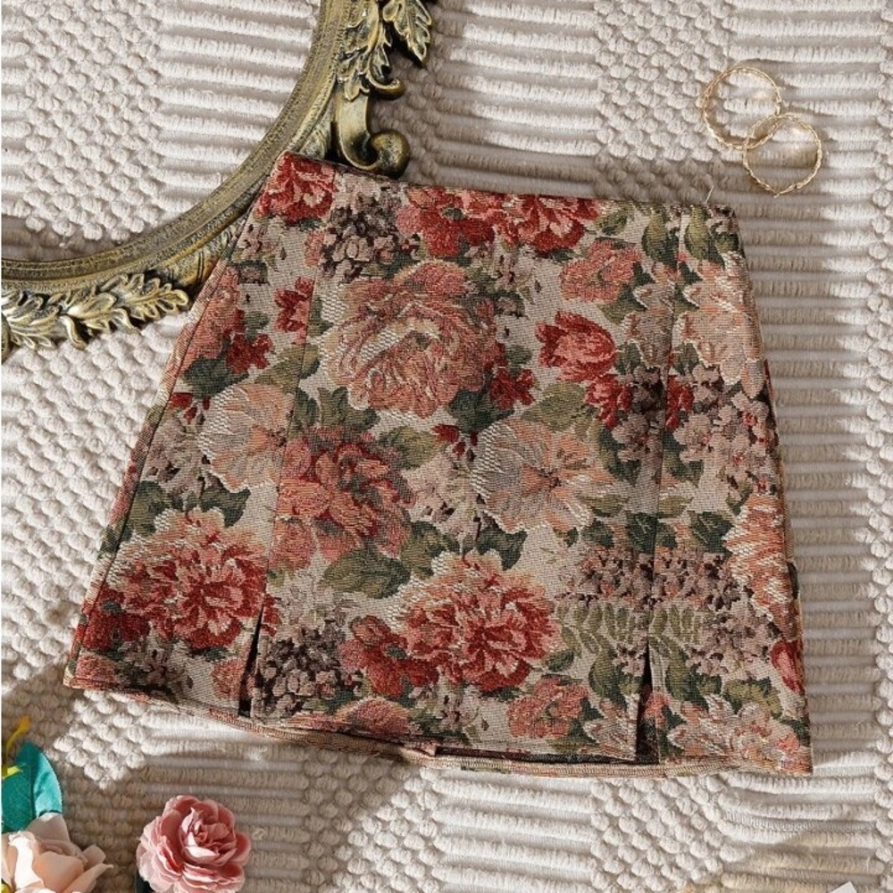 Floral Woven Mini Skirt